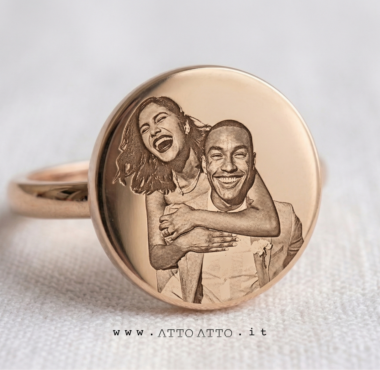 Relief Coin Ring Gold